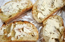 Tereyağlı Ekmek Tarifi ve Malzemeleri Tereyağlı Ekmek Tarifi ve Malzemeleri